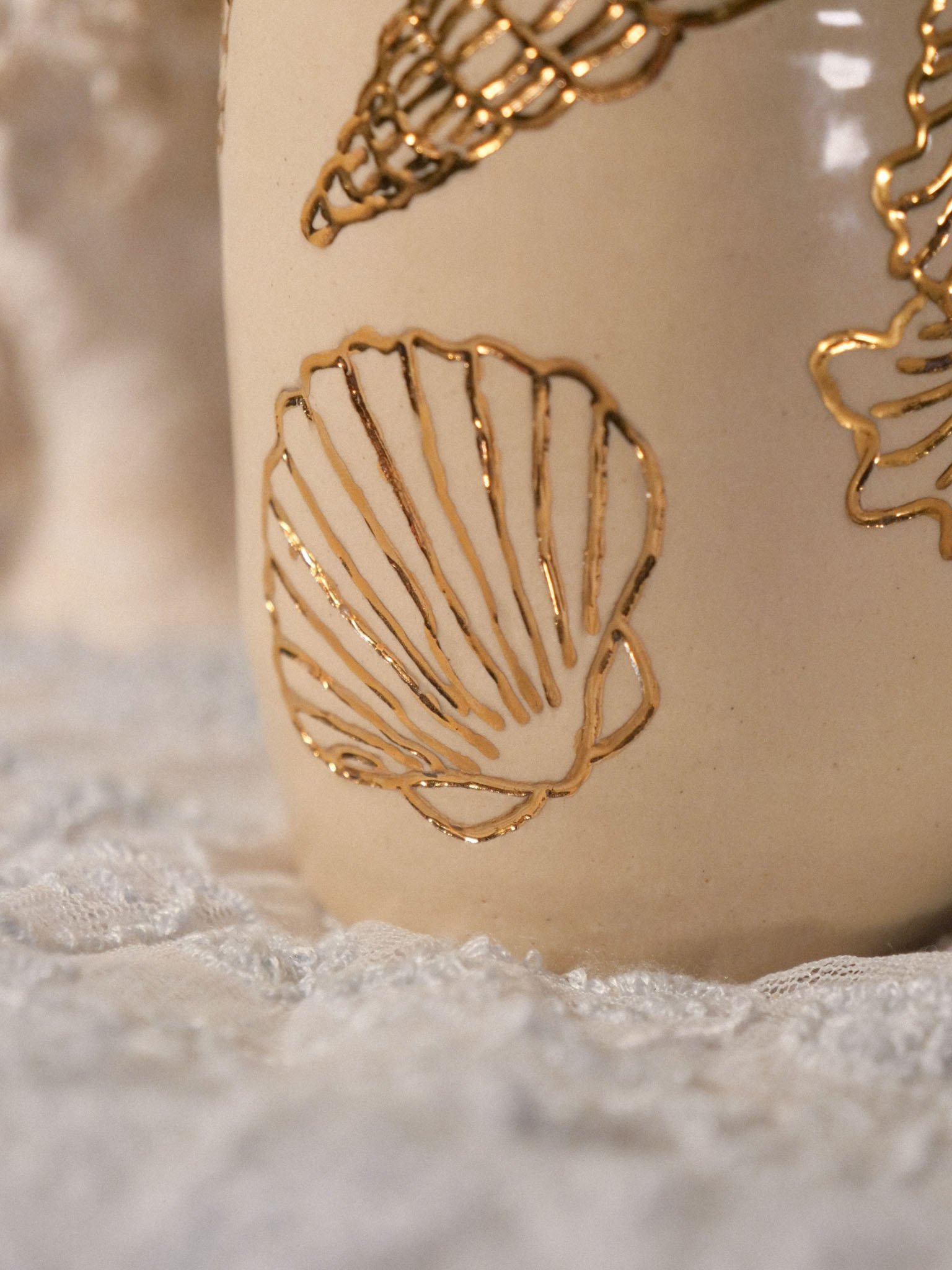 Petit vase golden shell – Image 4