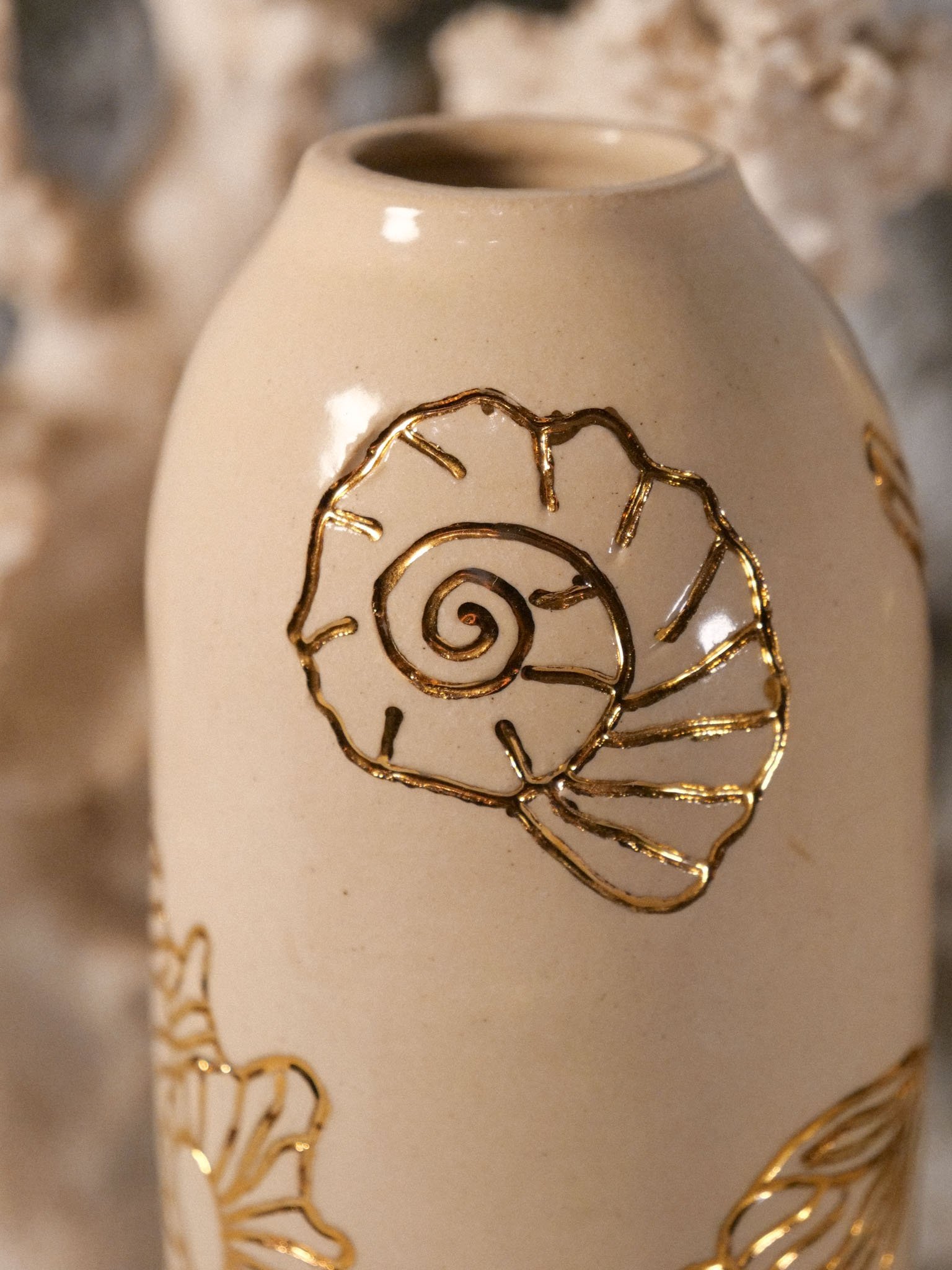 Petit vase golden shell – Image 6